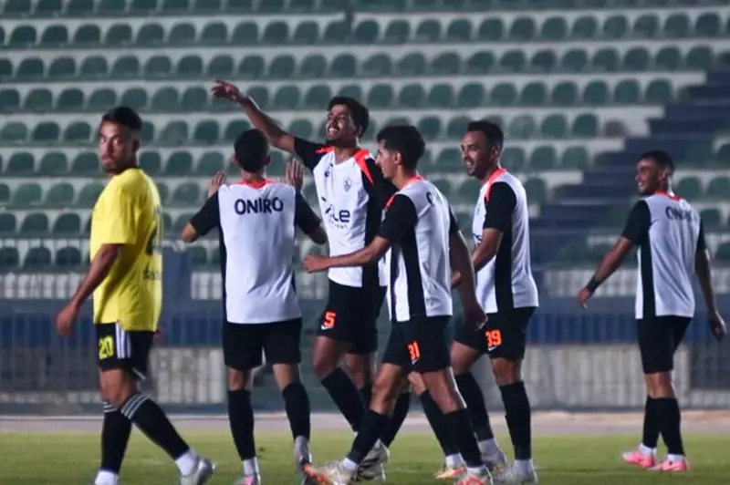 احتفال حسام عبد المجيد بهدف الزمالك أمام أورانج